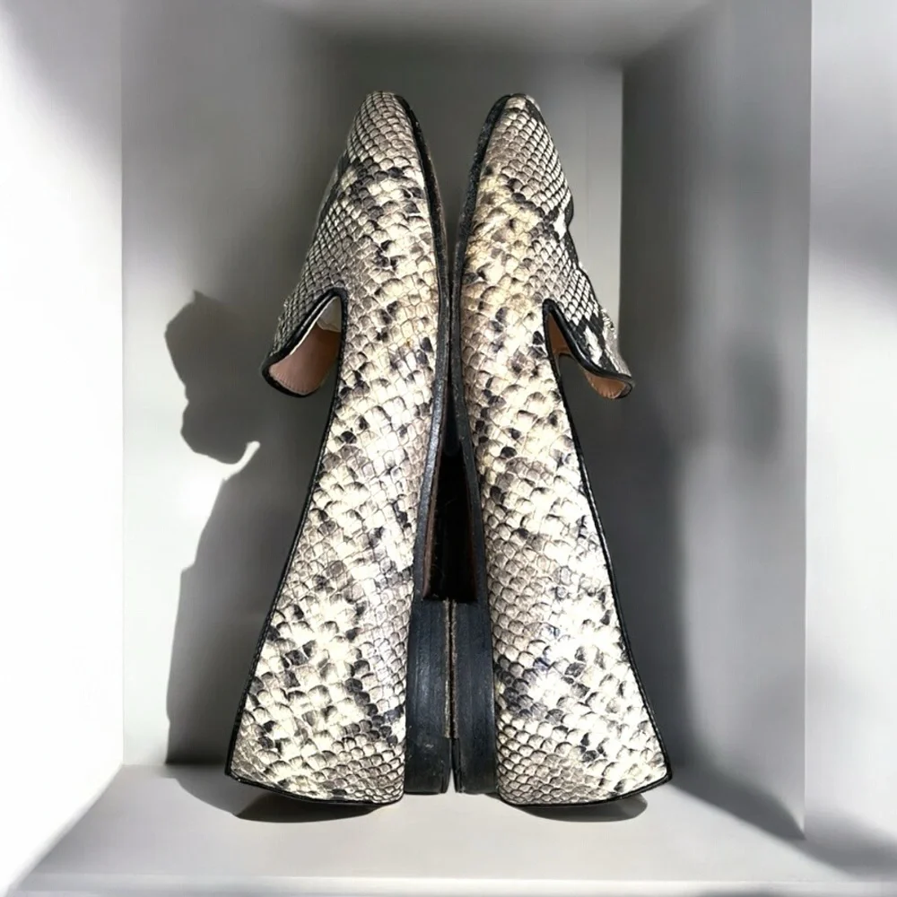 Kate Spade New York Grey Animal Print Torte Loafer Size 6B